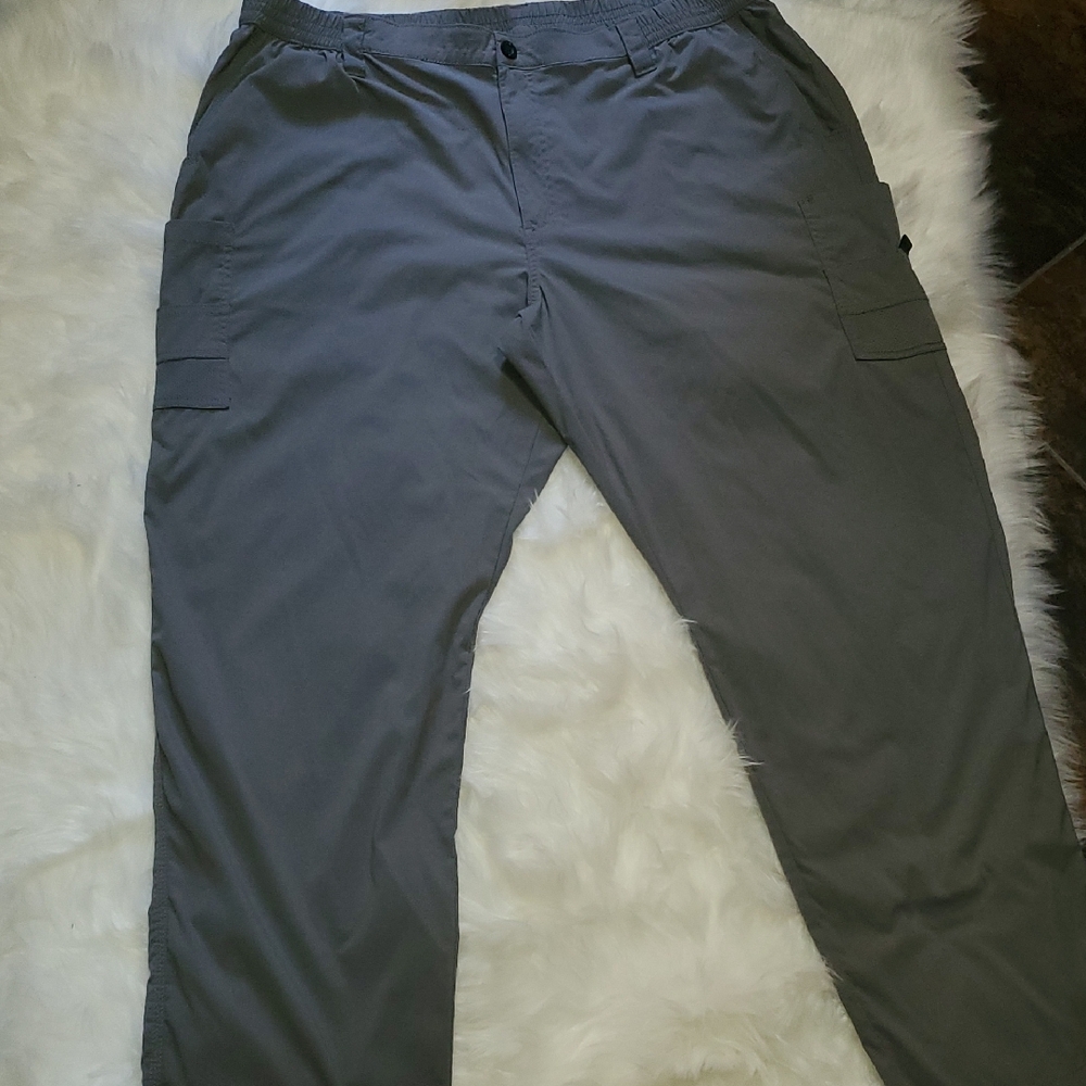 Men's Magellan Outdoors Gray Cargo Pants